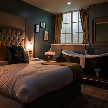Manchester Hall Экстерьер фото