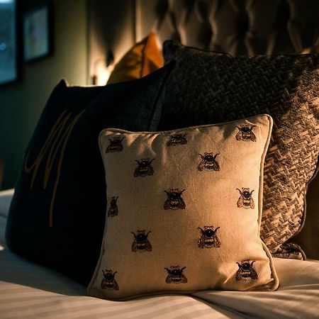 Manchester Hall Экстерьер фото