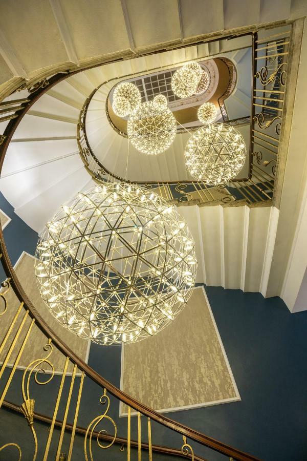 Manchester Hall Экстерьер фото
